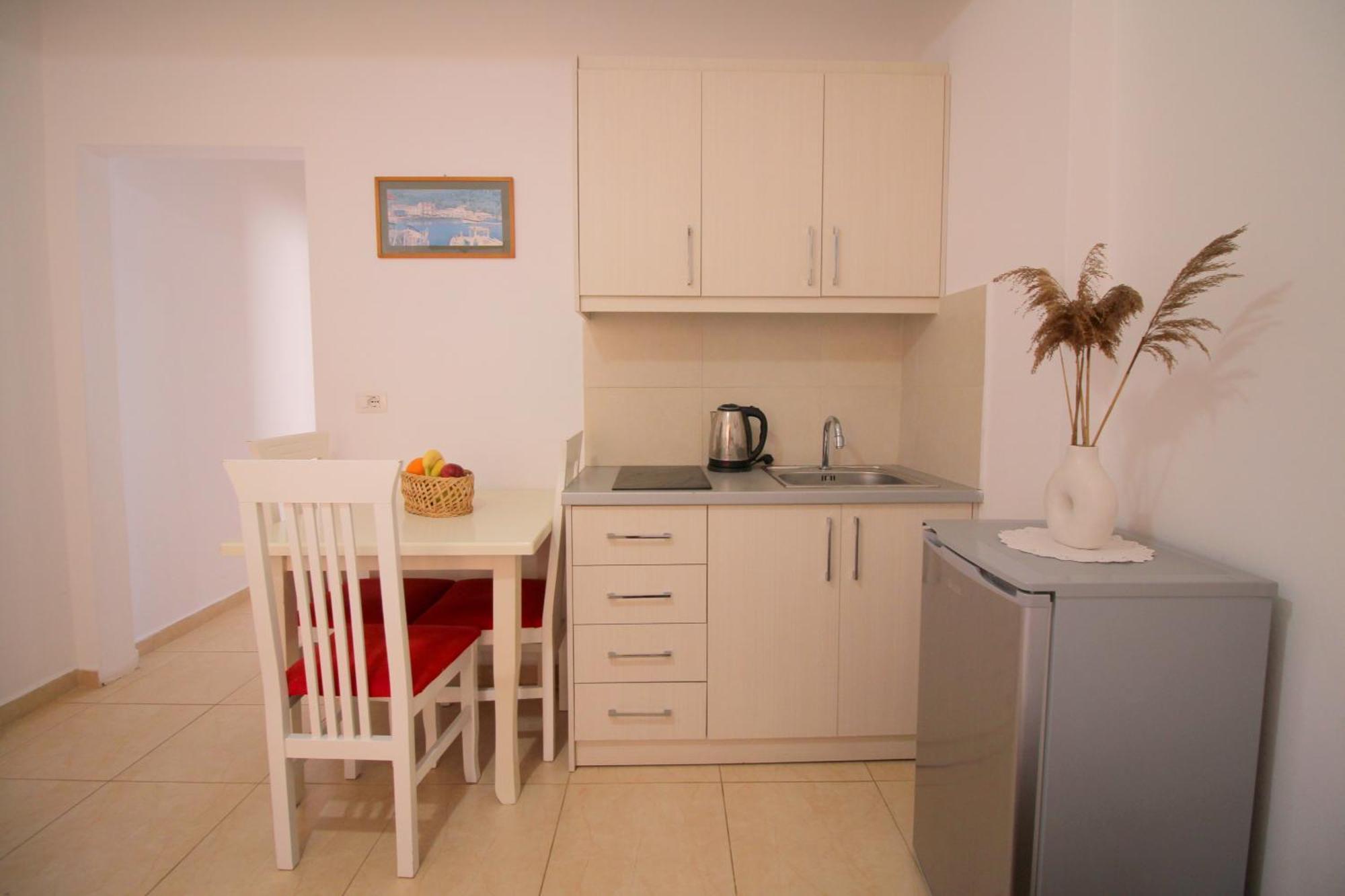 Afrimi Relax Apartments Sarandë Eksteriør bilde