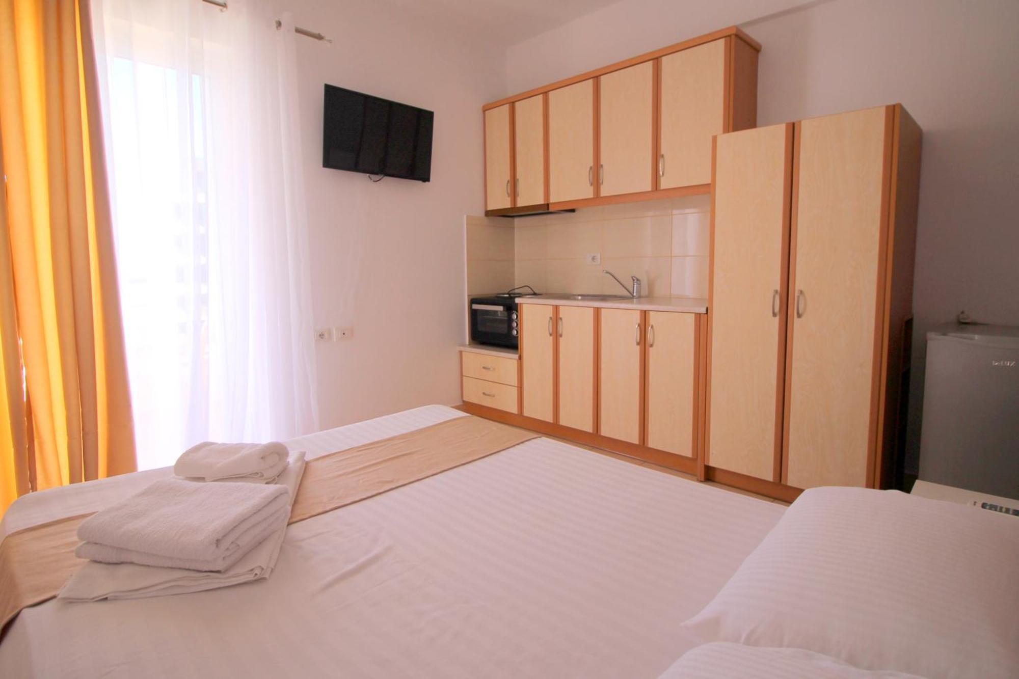 Afrimi Relax Apartments Sarandë Eksteriør bilde