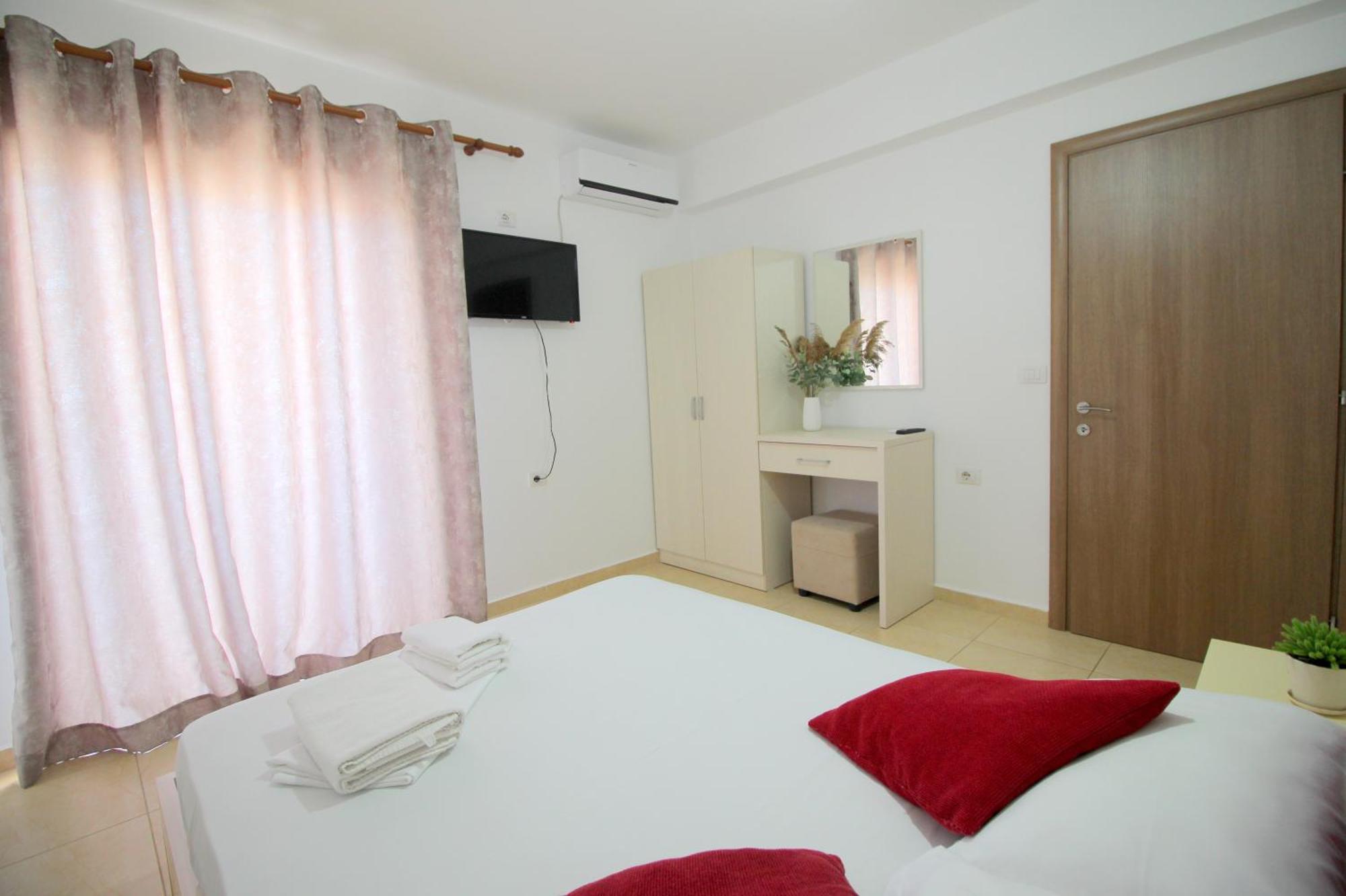 Afrimi Relax Apartments Sarandë Eksteriør bilde